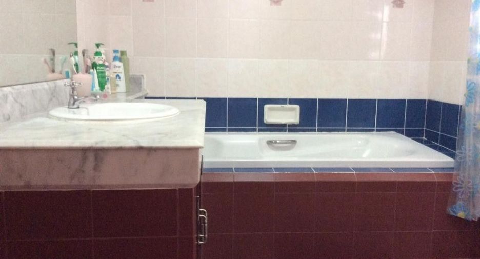 Villa zum Kauf mit 3 Zimmer in Bang Bua Thong, Nonthaburi