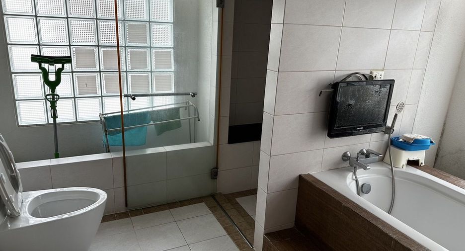 For sale 3 bedrooms house in Min Buri, Bangkok