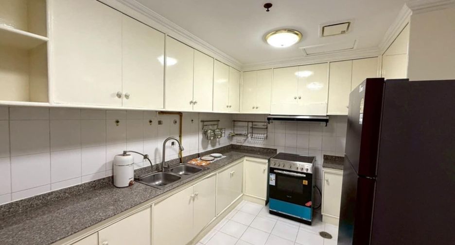 For rent 3 bedrooms condo in Pak Kret, Nonthaburi