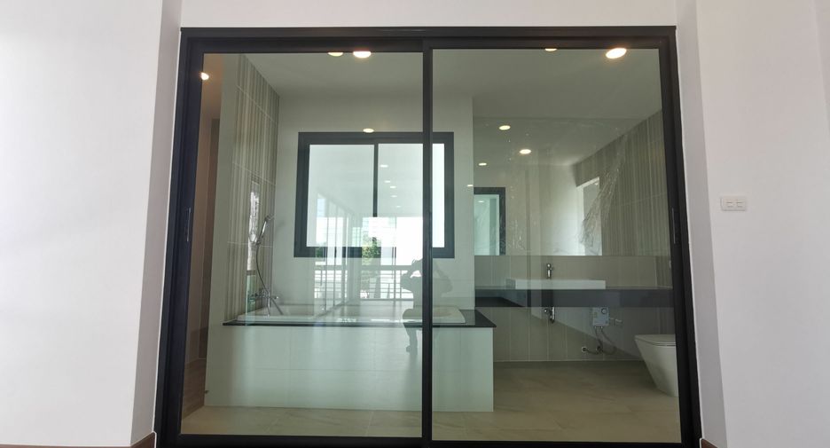 出售 3 卧室 独立屋 在 Mueang Chon Buri, Chon Buri