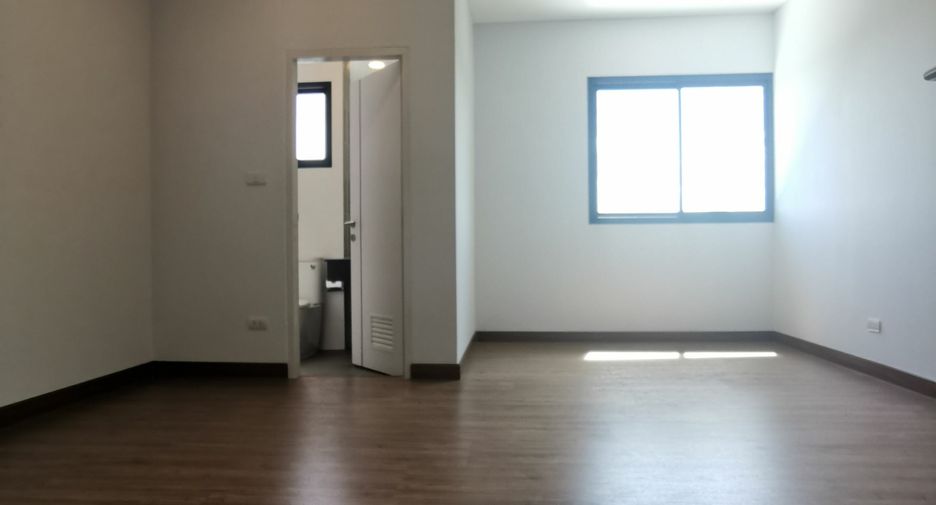 出售 3 卧室 独立屋 在 Mueang Chon Buri, Chon Buri