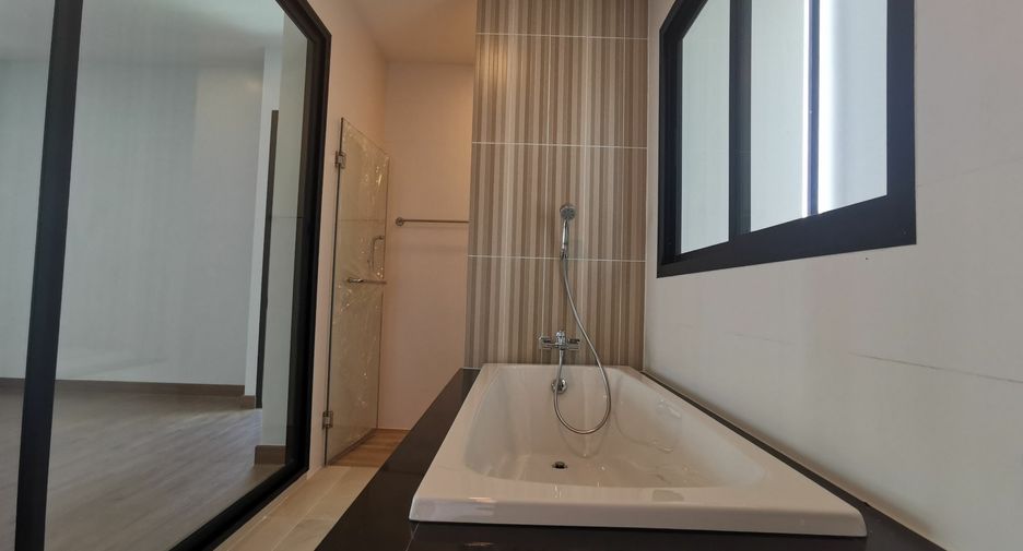 出售 3 卧室 独立屋 在 Mueang Chon Buri, Chon Buri