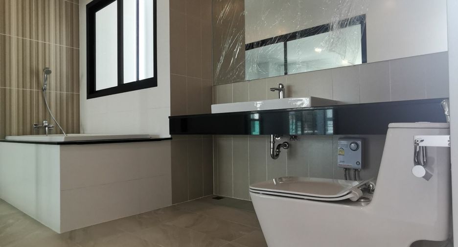 Продажа 3 спальни дом в Mueang Chon Buri, Чонбури