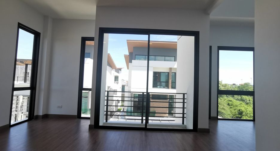 出售 3 卧室 独立屋 在 Mueang Chon Buri, Chon Buri