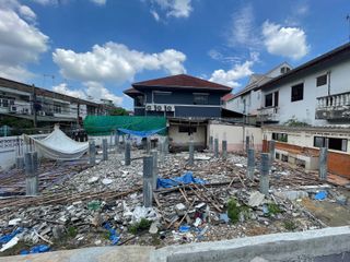 出售 土地 在 Bang Khen, 曼谷