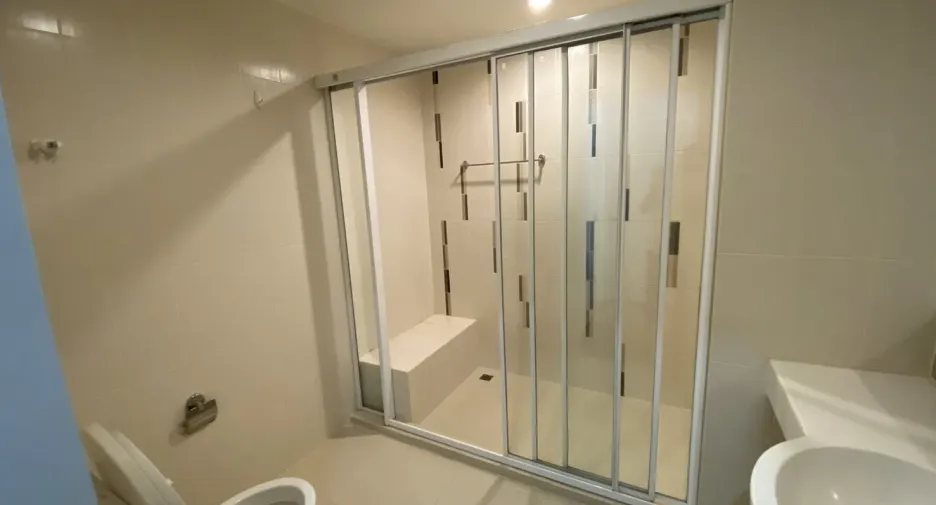For rent studio condo in Mueang Nonthaburi, Nonthaburi