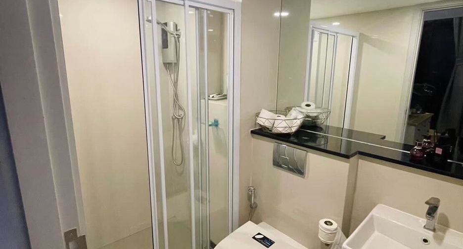 For sale 1 bed condo in Sathon, Bangkok