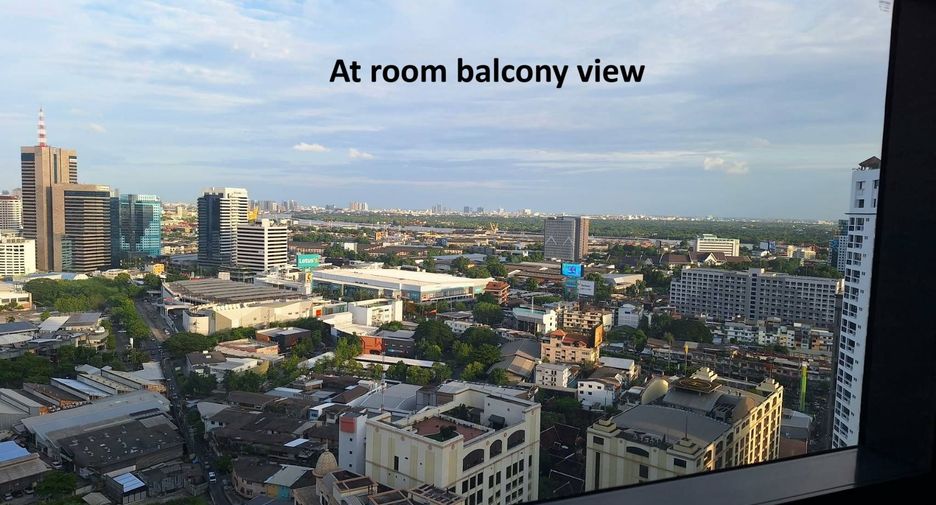 For sale 2 bedrooms condo in Khlong Toei, Bangkok