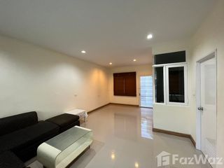 For sale 4 bedrooms townhouse in Sai Noi, Nonthaburi