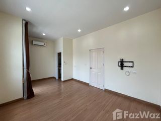 For sale 4 bedrooms townhouse in Sai Noi, Nonthaburi