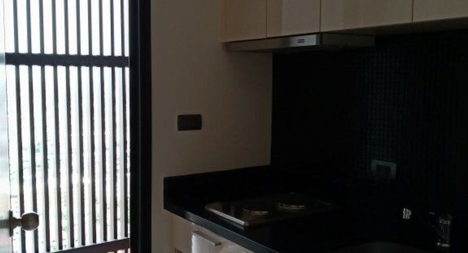 For sale studio condo in Khlong San, Bangkok