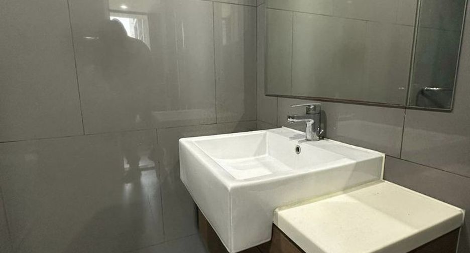 For sale 1 bed condo in Sathon, Bangkok