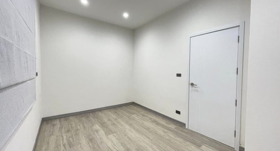 Reihenhaus zur Miete mit 4 Zimmer in Bang Kruai, Nonthaburi