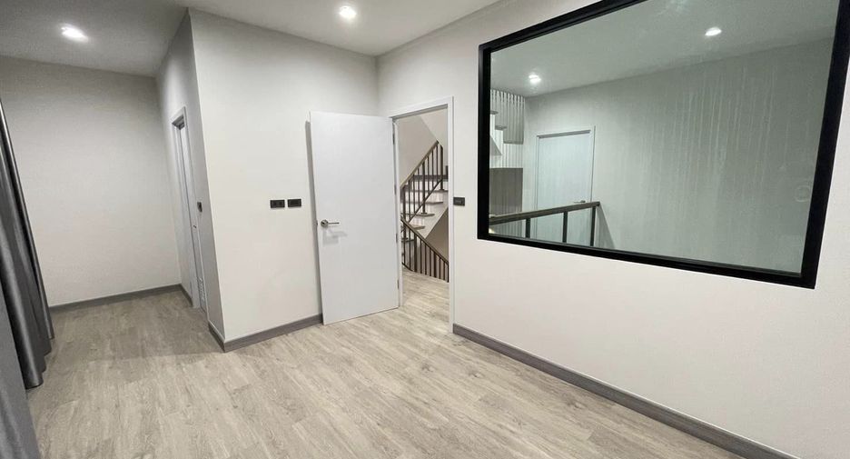 Reihenhaus zur Miete mit 4 Zimmer in Bang Kruai, Nonthaburi