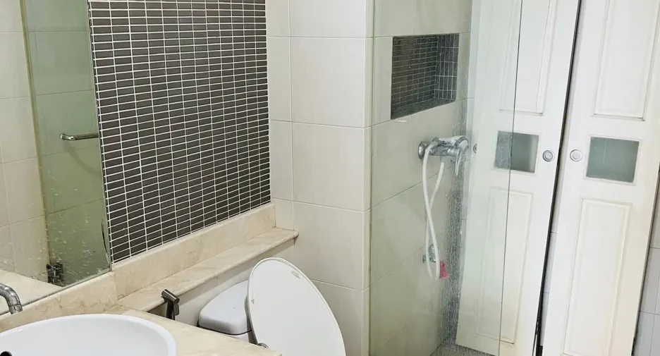 For sale 1 bed condo in Watthana, Bangkok