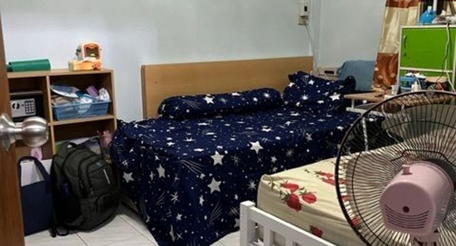 Casa adosada en venta de 2 habitaciones en Phunphin, Surat Thani