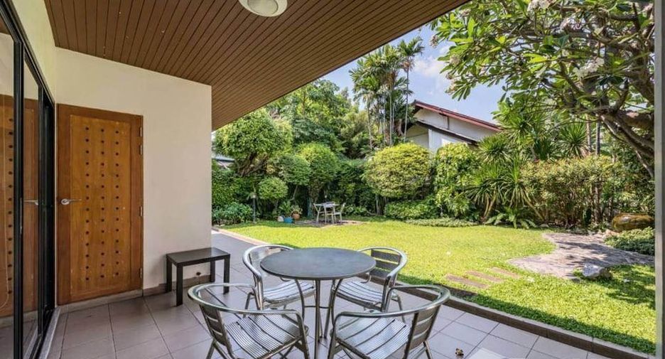 Casa en venta de 3 habitaciones en Huai Khwang, Bangkok