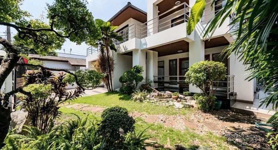 Casa en venta de 3 habitaciones en Huai Khwang, Bangkok