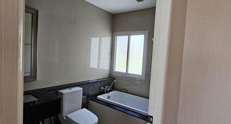 For sale 3 bedrooms house in Mueang Phitsanulok, Phitsanulok