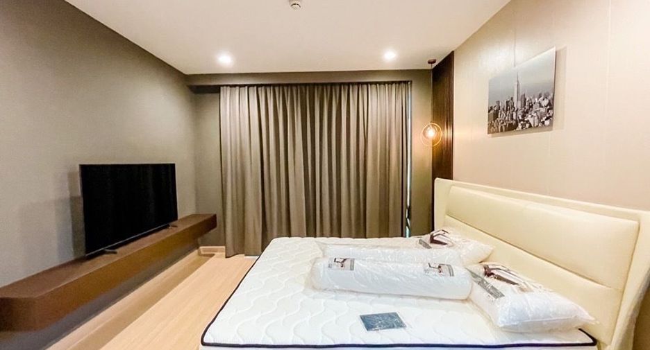 À vendre 2 chambres condo à Yan Nawa, Bangkok