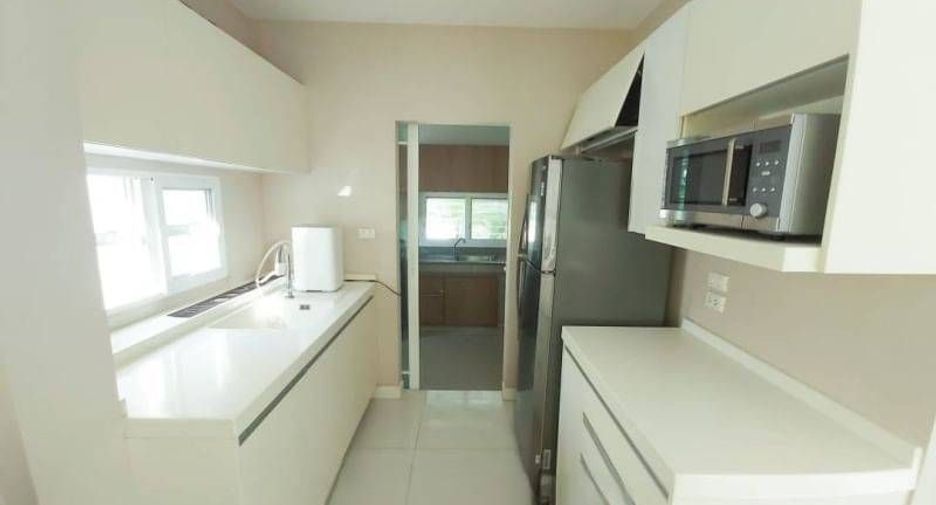 For sale 3 bedrooms house in Bang Kapi, Bangkok