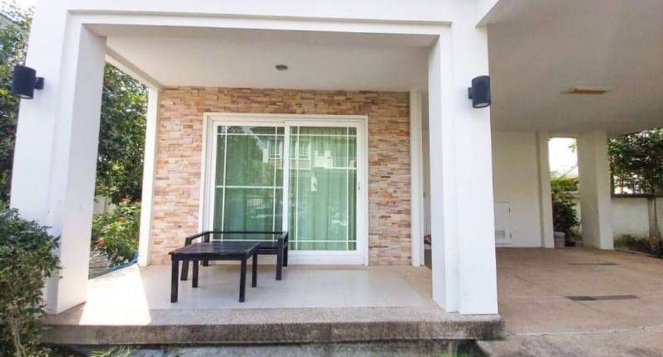 For sale 3 bedrooms house in Bang Kapi, Bangkok