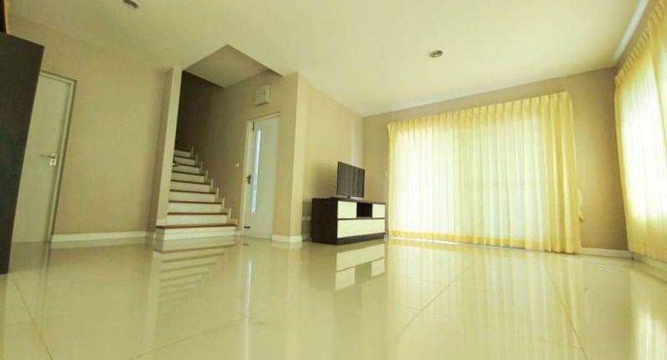 For sale 3 bedrooms house in Bang Kapi, Bangkok