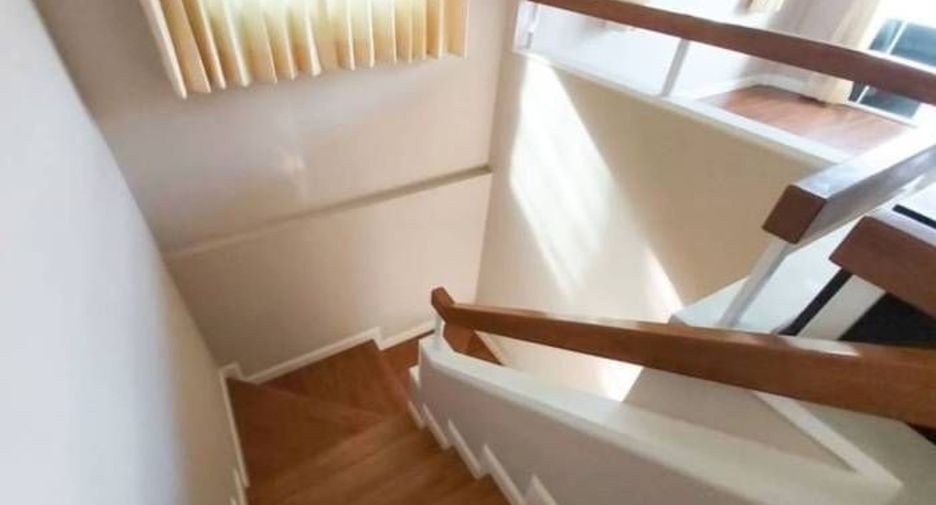 For sale 3 bedrooms house in Bang Kapi, Bangkok