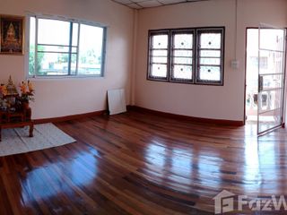For sale 2 bedrooms townhouse in Mueang Lampang, Lampang
