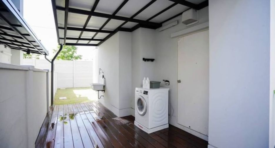 Casa en venta de 3 habitaciones en Bang Phli, Samut Prakan