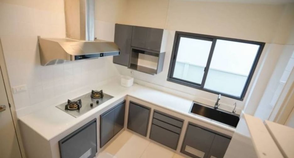 Casa en venta de 3 habitaciones en Bang Phli, Samut Prakan