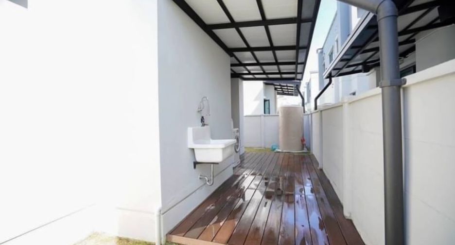 Casa en venta de 3 habitaciones en Bang Phli, Samut Prakan