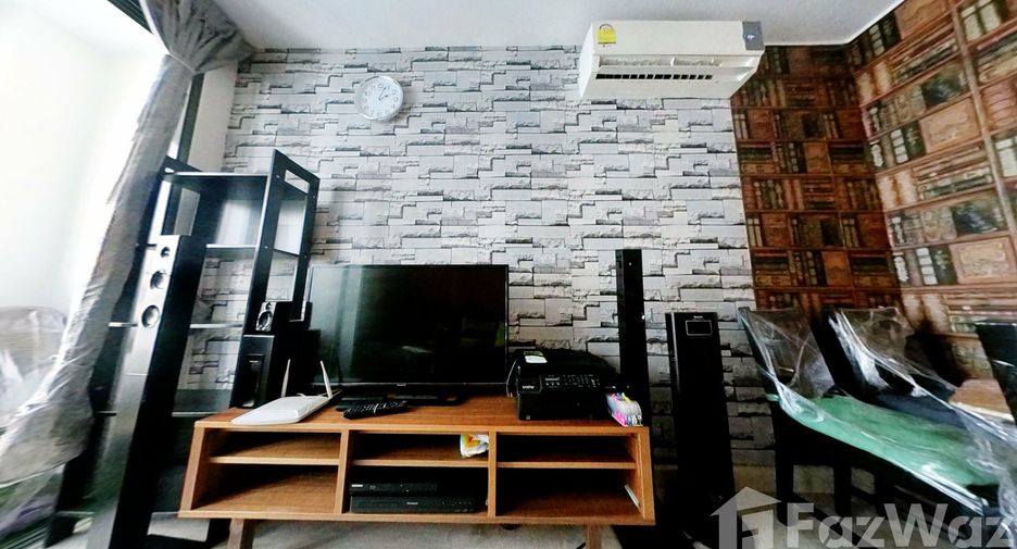 À vendre 2 chambres condo à Huai Khwang, Bangkok