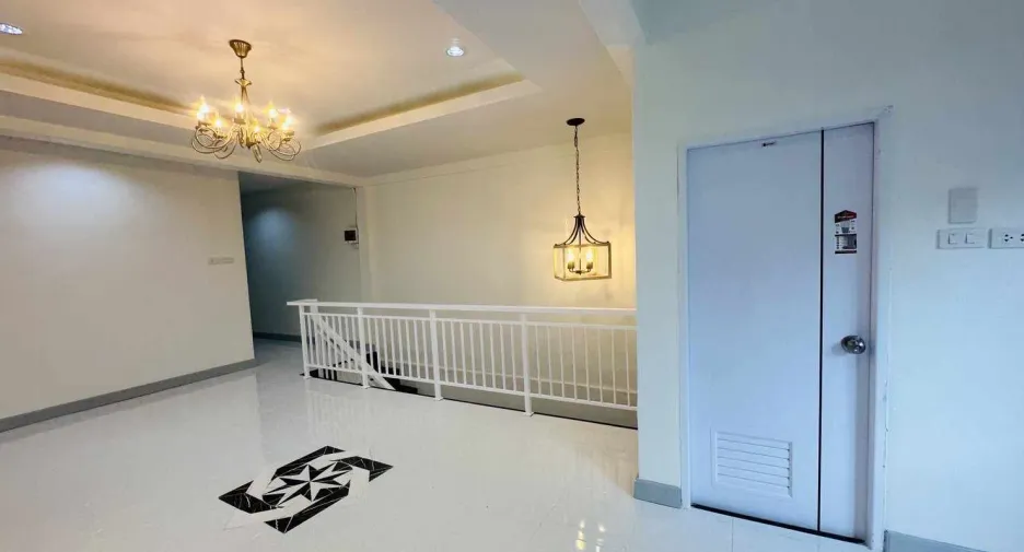 For sale 4 bedrooms house in Hat Yai, Songkhla