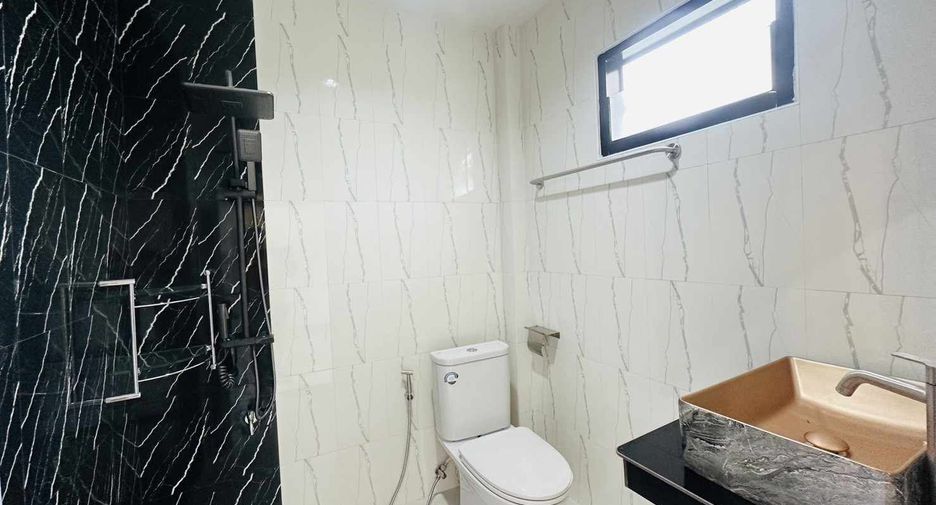 For sale 4 bedrooms house in Hat Yai, Songkhla