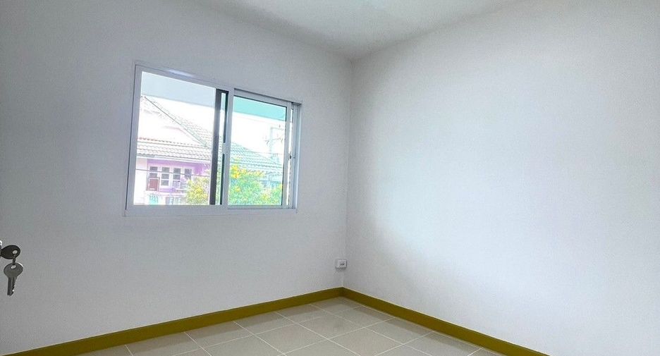 À vendre 3 chambres maison de ville à Khlong Luang, Pathum Thani