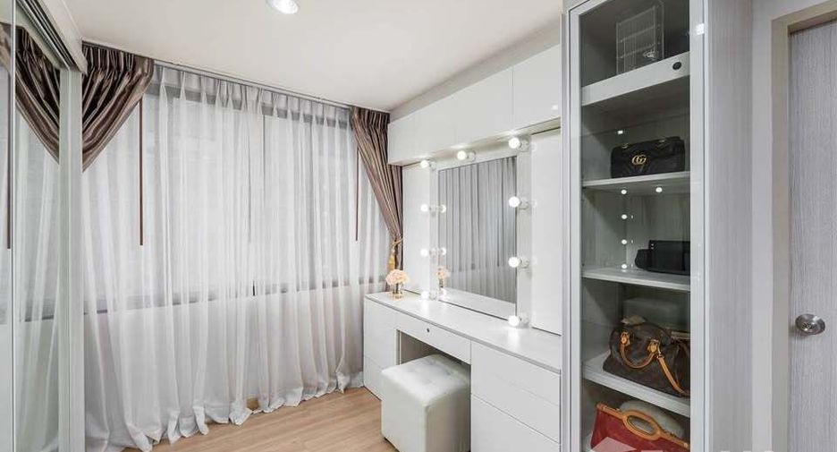For rent 3 bedrooms townhouse in Pak Kret, Nonthaburi