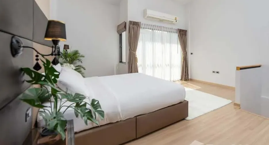 For rent 3 bedrooms townhouse in Pak Kret, Nonthaburi