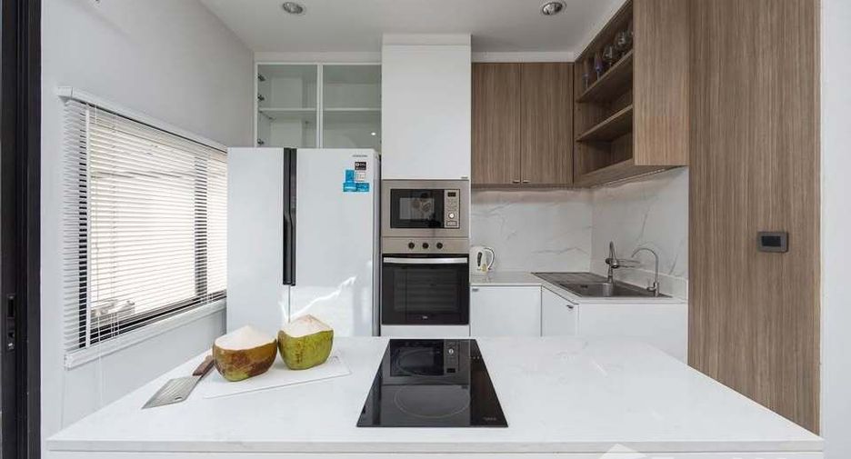 For rent 3 bedrooms townhouse in Pak Kret, Nonthaburi