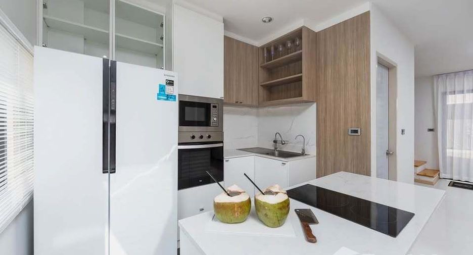 For rent 3 bedrooms townhouse in Pak Kret, Nonthaburi