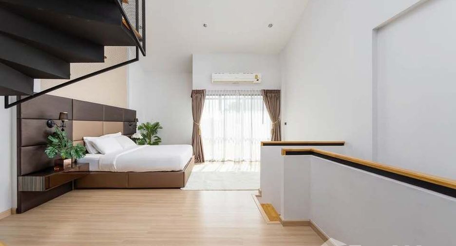 For rent 3 bedrooms townhouse in Pak Kret, Nonthaburi