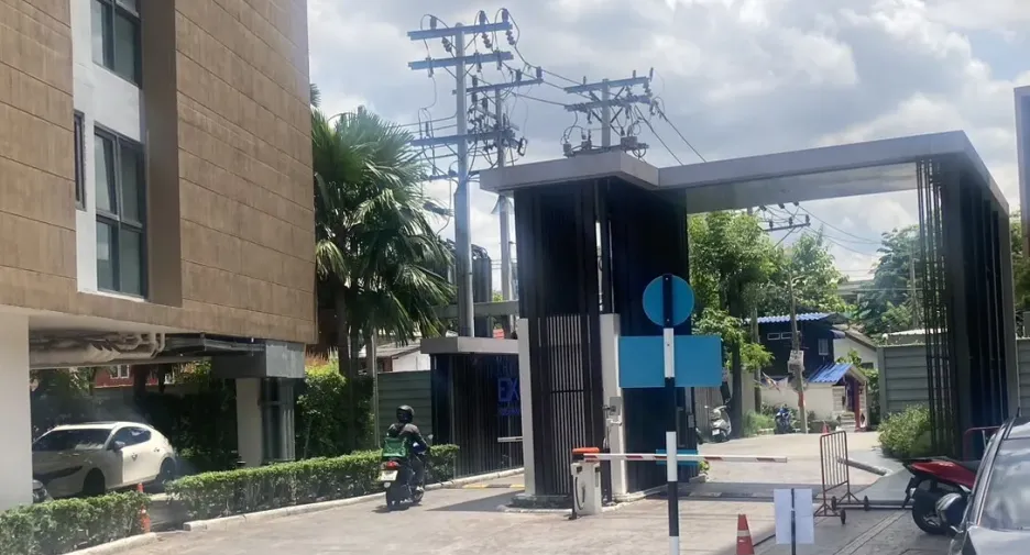 ขาย 2 ห้องนอน คอนโด ใน คลองเตย, กรุงเทพฯ