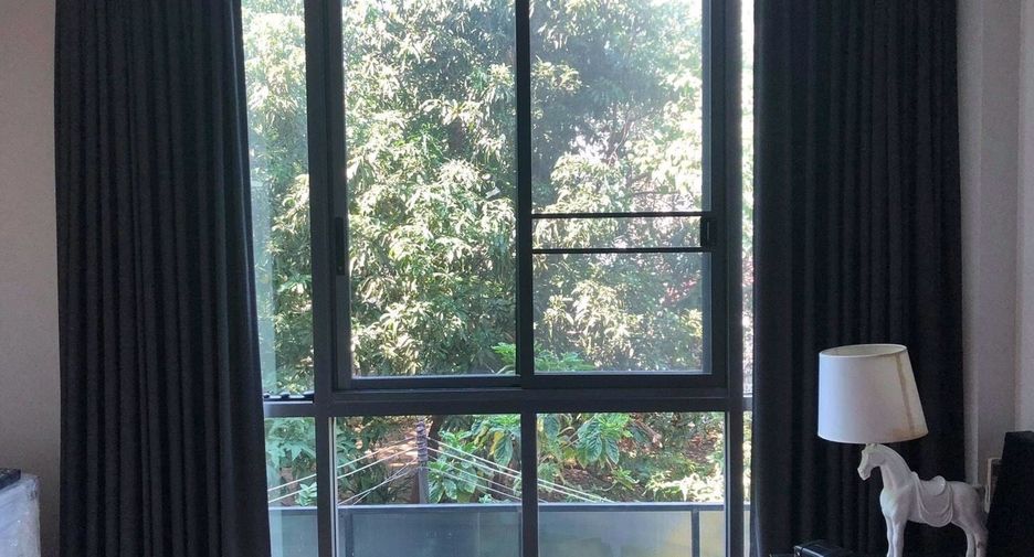 For sale 1 bed condo in Khlong Toei, Bangkok