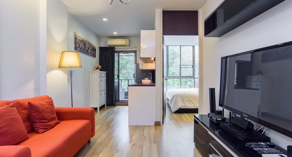 For sale 1 bed condo in Khlong Toei, Bangkok