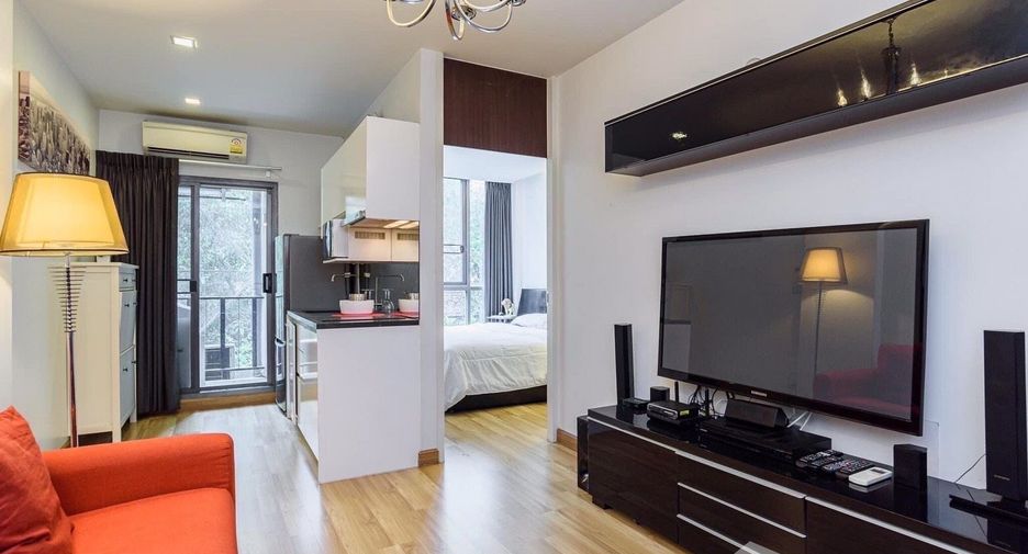 For sale 1 bed condo in Khlong Toei, Bangkok