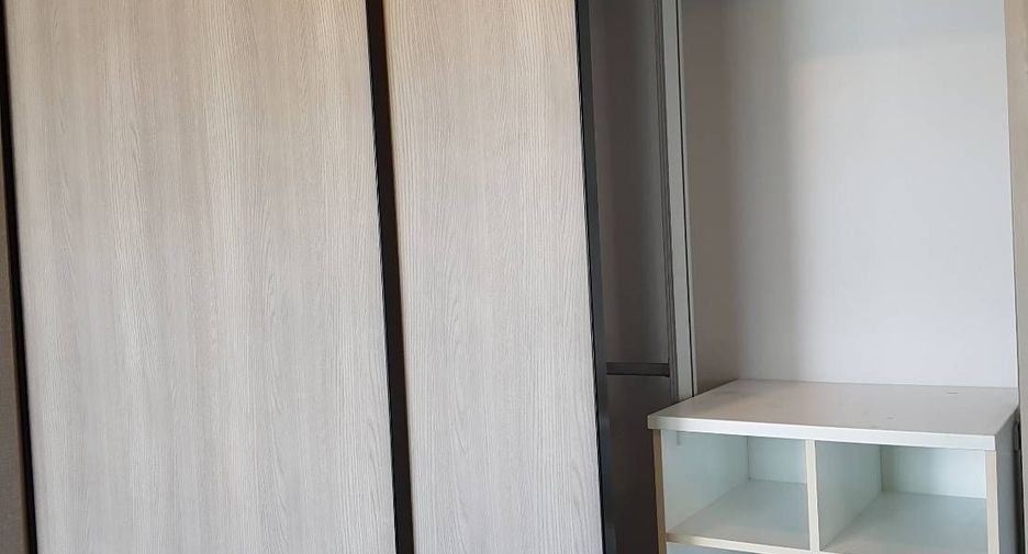 À vendre 1 chambre condo à Bang Sue, Bangkok