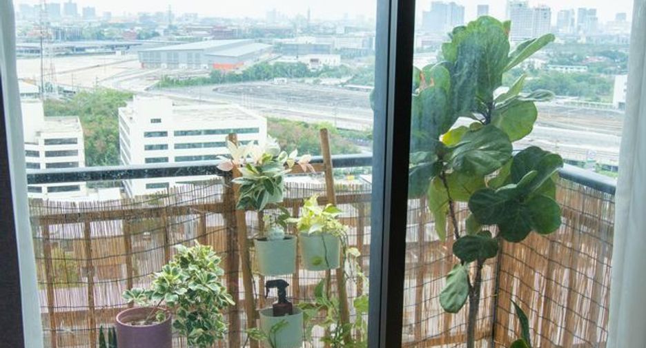 For sale 1 bed condo in Huai Khwang, Bangkok
