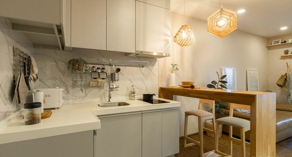 For sale 1 bed condo in Huai Khwang, Bangkok
