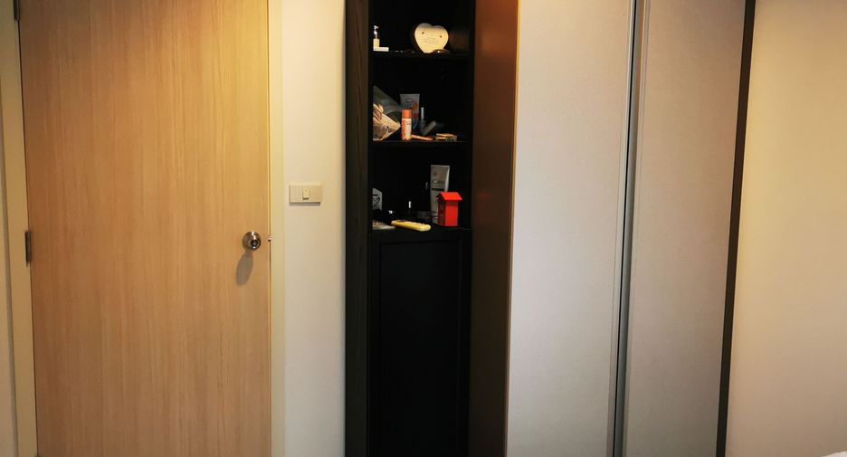 For sale 1 bed condo in Mueang Samut Prakan, Samut Prakan