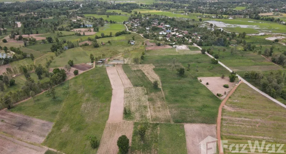 Продажа Участок в Phran Kratai, Кампхэнгпхет